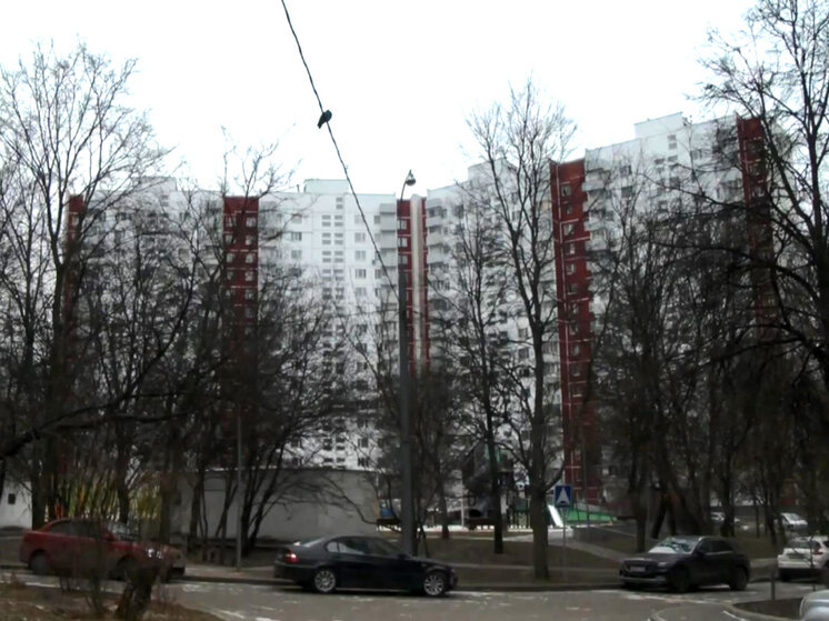     В этом доме семья потеряла квартиру. / Кадр из видео