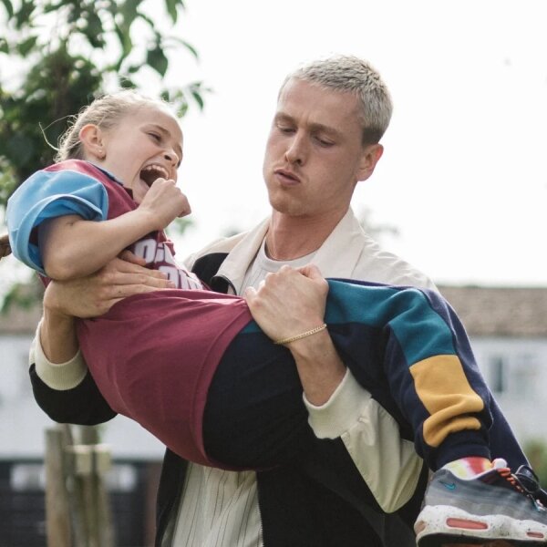     «Задира» Шарлотты Риган выйдет на российские киноэкраны в январе