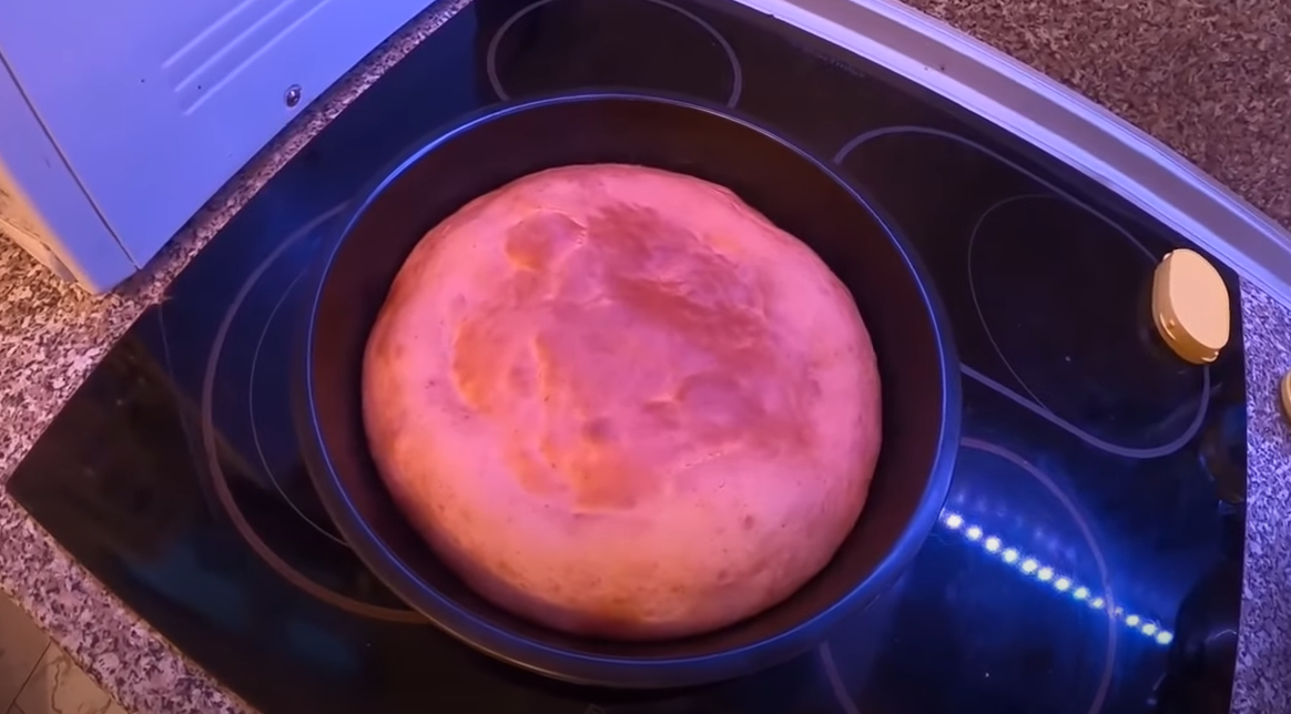 Вот такие коржи получились после запекания в духовке