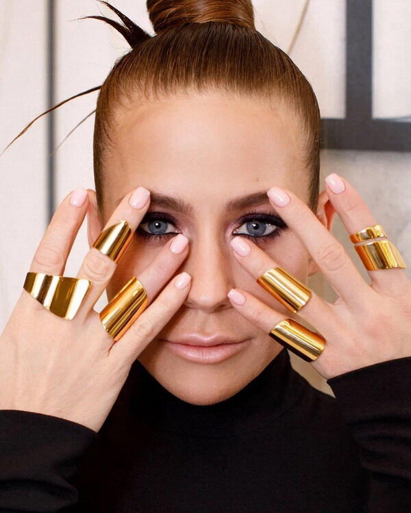 Как телеведущая Юлия Барановская создаёт стильные образы ФОТО