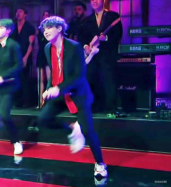 Энергичный Юнги взбодрит и подарит радость даже в этом не самом разнообразном процессе