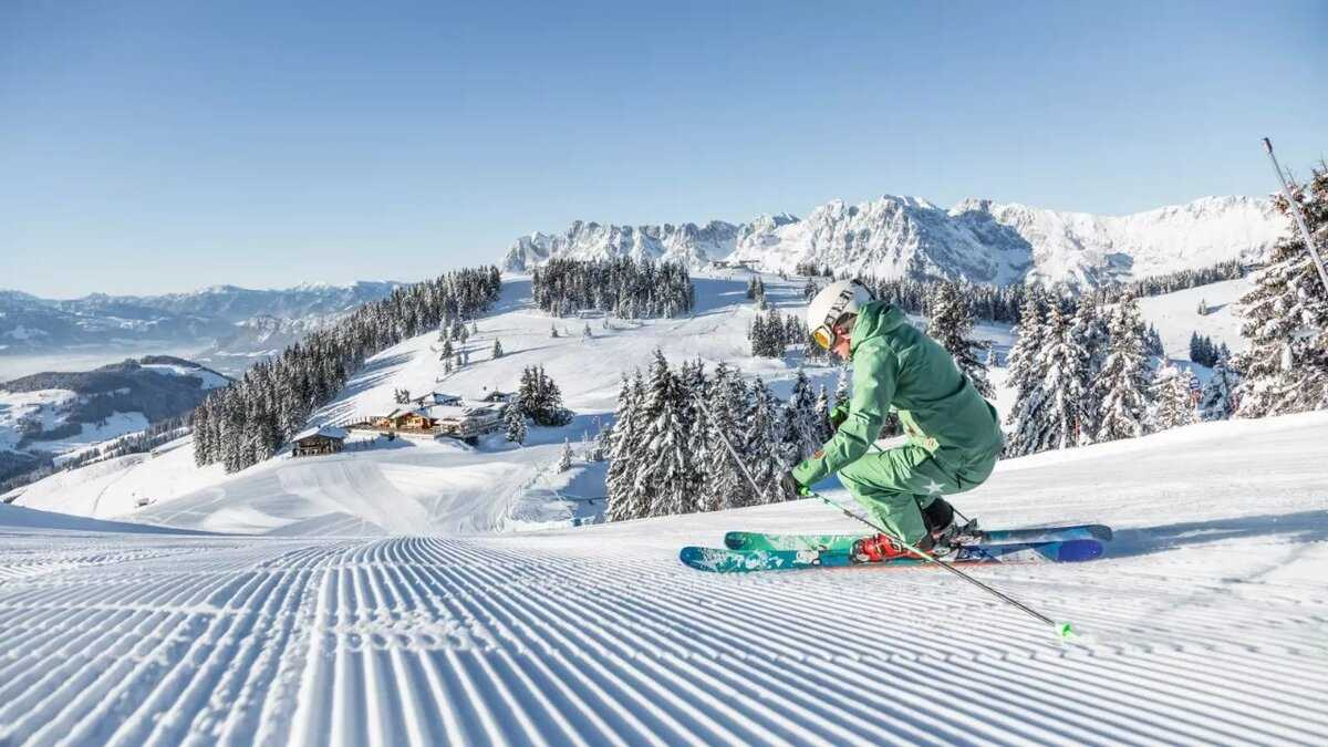 Лучшие горнолыжки. Альпы горнолыжка. Горные лыжи Альпы. Вестендорф горнолыжный курорт. Австрия Альпы горнолыжные курорты.