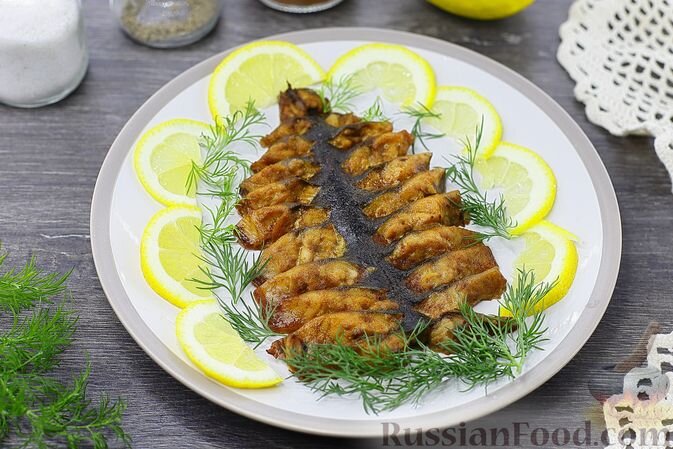 скумбрия, соус соевый, сахар, паприка молотая, сок лимонный, масло растительное