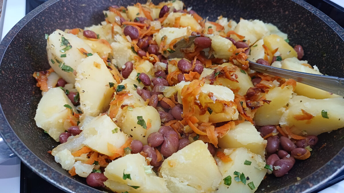 Рецепт: Картофель со специями - универсальный гарнир к мясу и рыбе