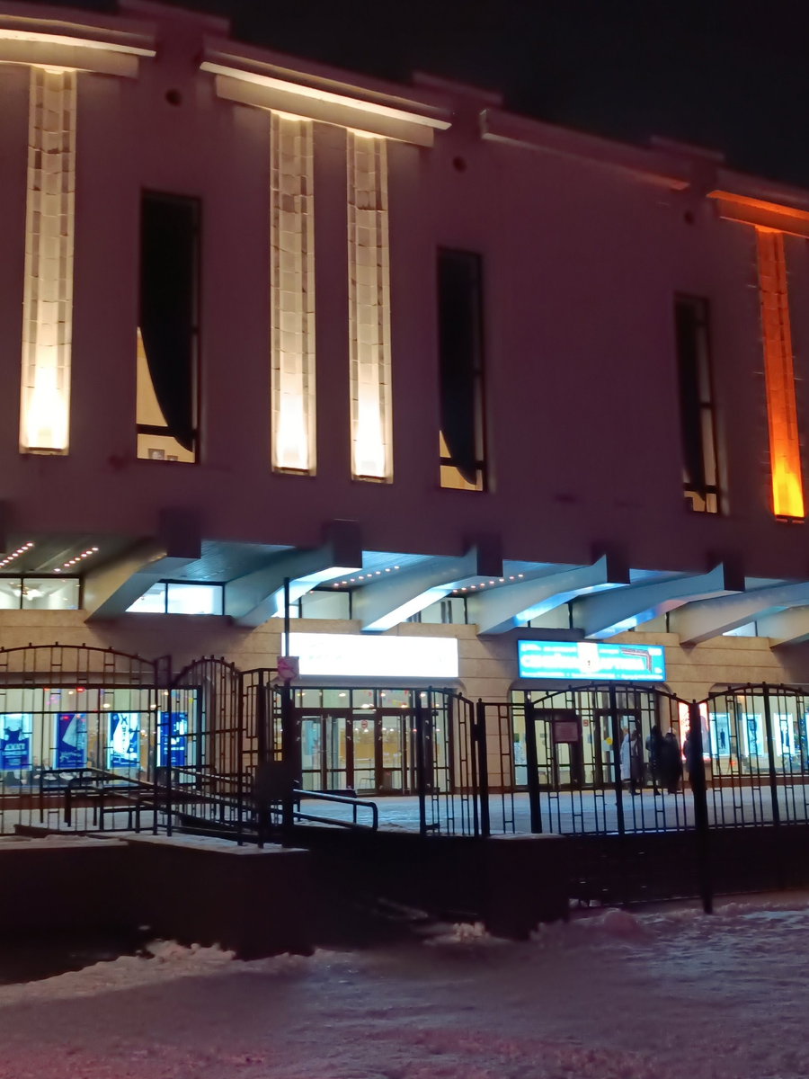 Вчера были в Московском Губернском театре на спектакле-мюзикле "Безымянная звезда".