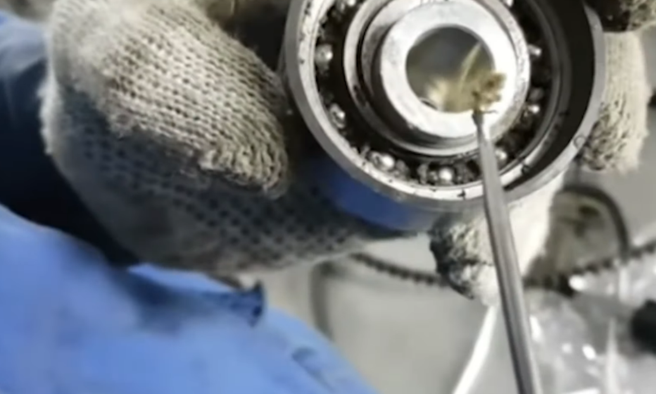 На новой Ладе Гранте тоже гнет клапана. Почему такое происходит ...