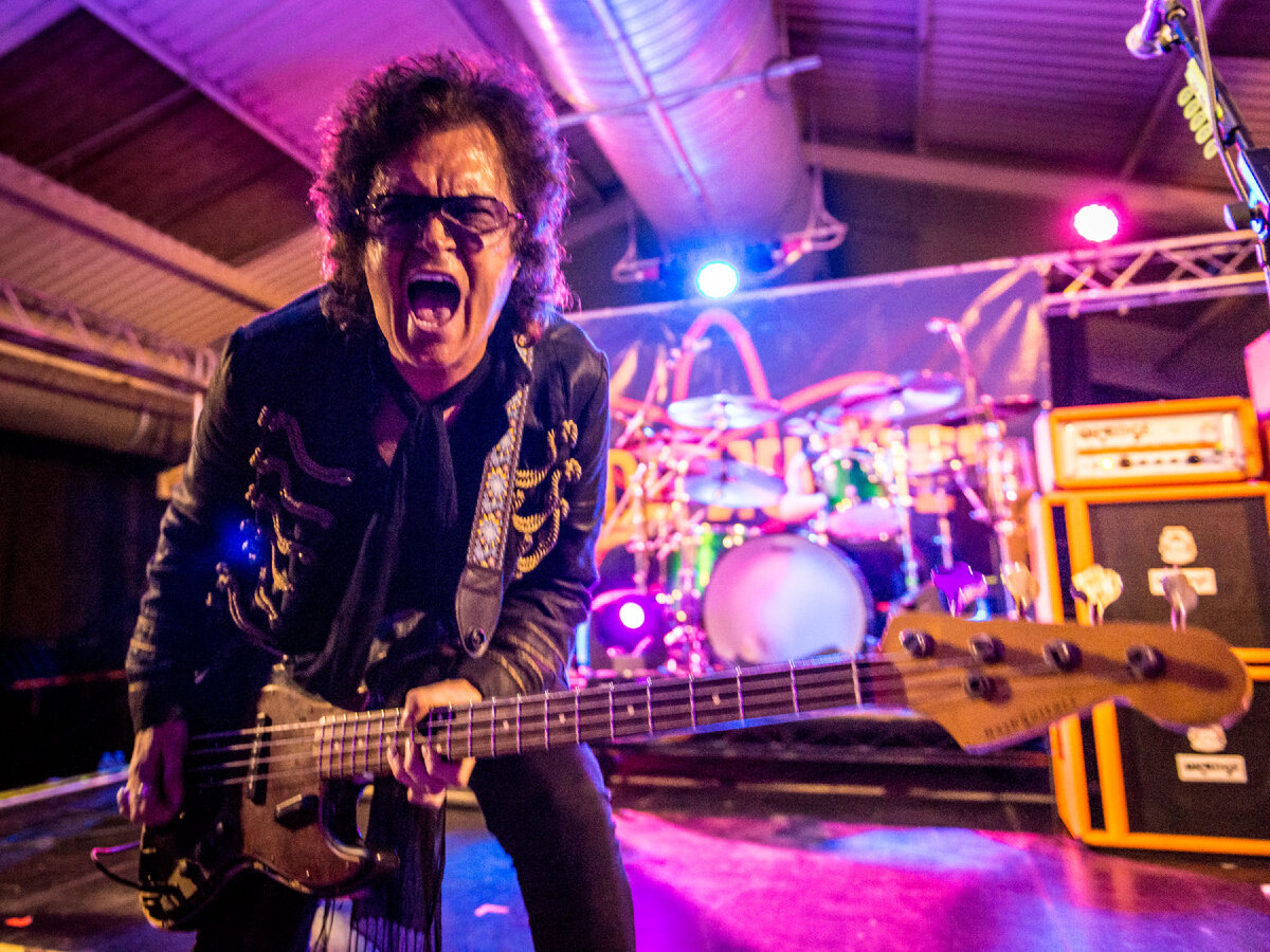 Glenn hughes. Glenn Hughes Deep Purple. Glenn Hughes 2022. Гленн Хьюз в молодости дип перпл.