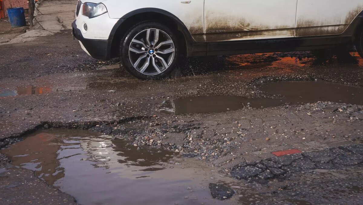     Ремонтные работы на М-4 «Дон» в Ростовской области продлятся до 29 декабря, сообщили в ГИБДД.