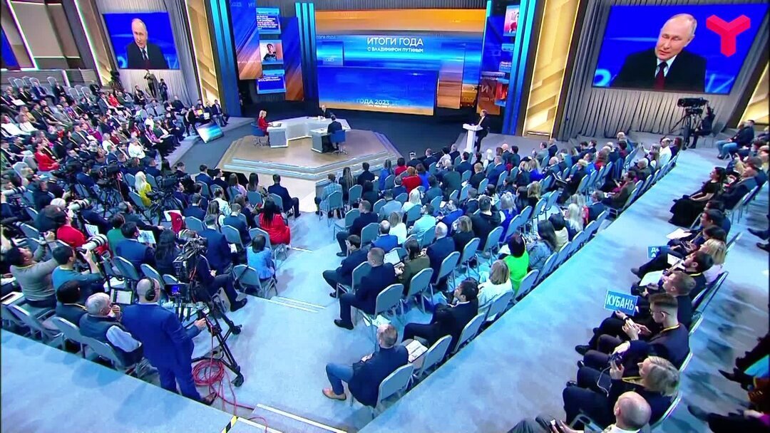 Прямая линия с президентом России В. В. Путиным. Фото из открытых источников.