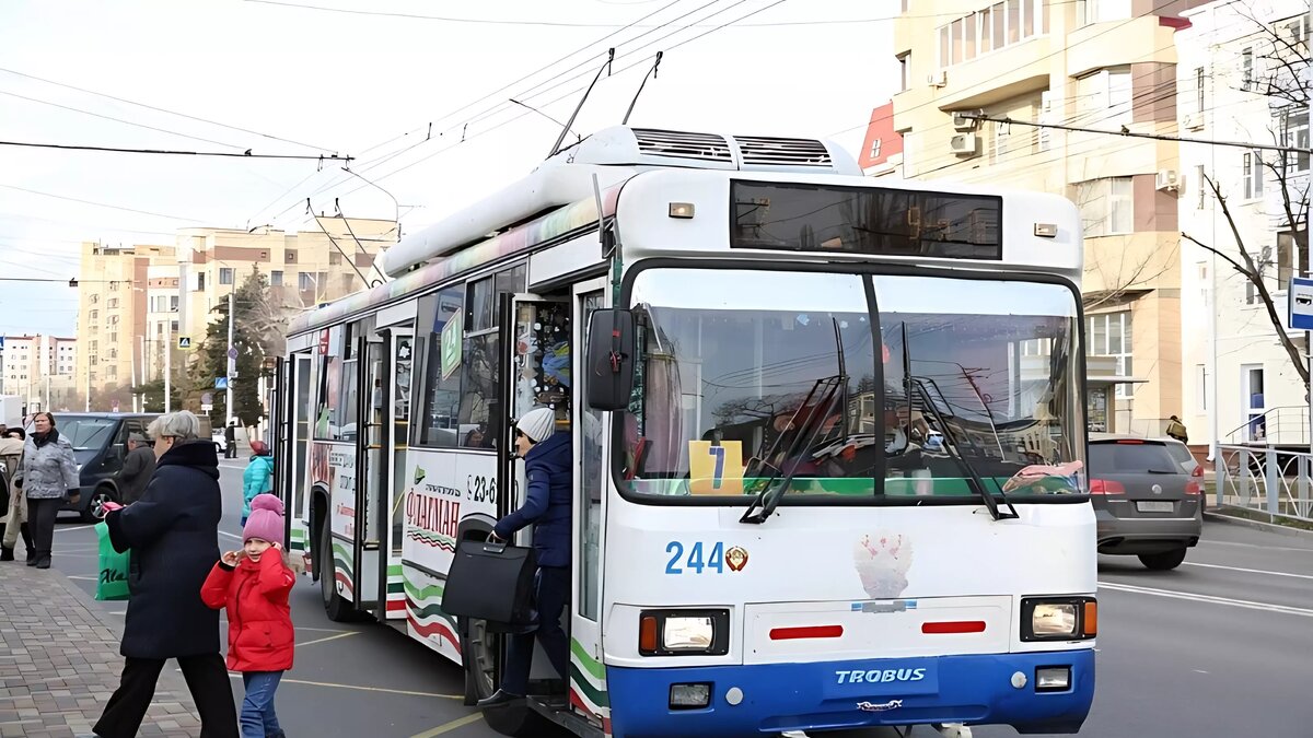     О том, как будут работать автобусы и троллейбусы в новогодние праздники, рассказали в региональном министерстве дорожного хозяйства.