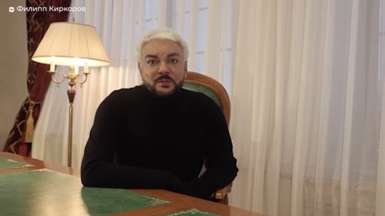 Вот могут же порядочно одеваться