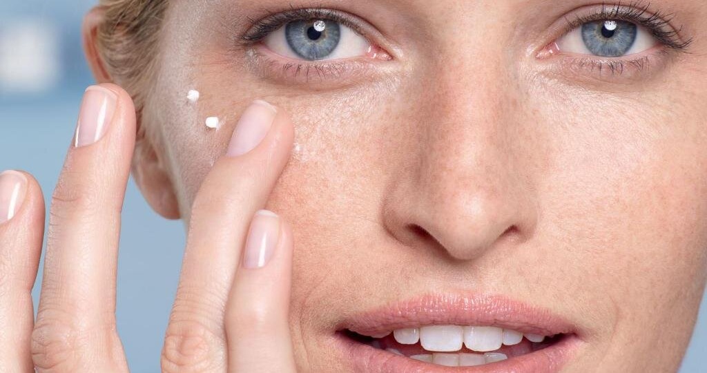 Как ретинол помогает бороться со старением кожи