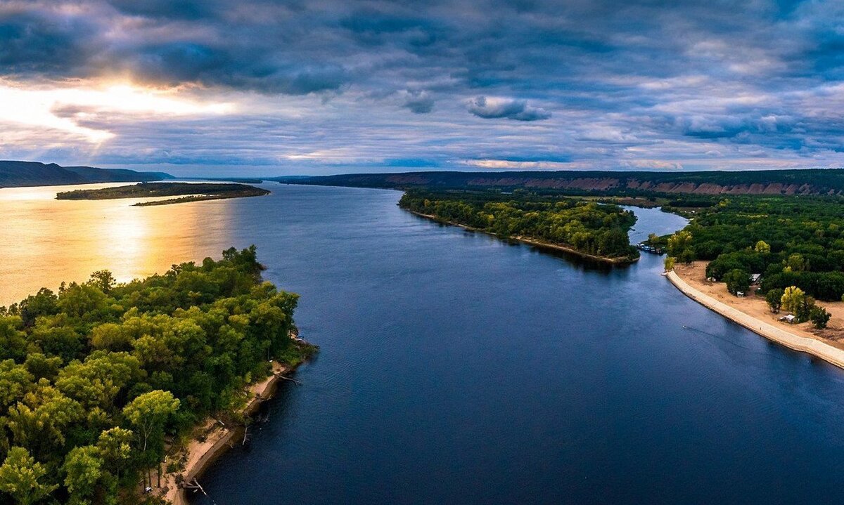 Две самые большие реки россии. Волга река. Реки России Волга. Река Волга Поволжье. Волга река реки России.
