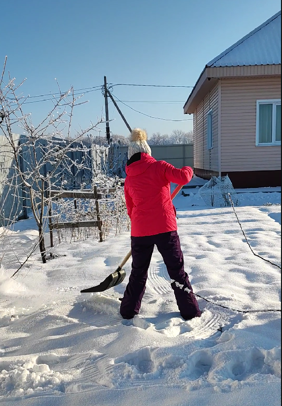 Купил брендовые зимние сапоги за 500р в фирменном магазине. Не верите ...