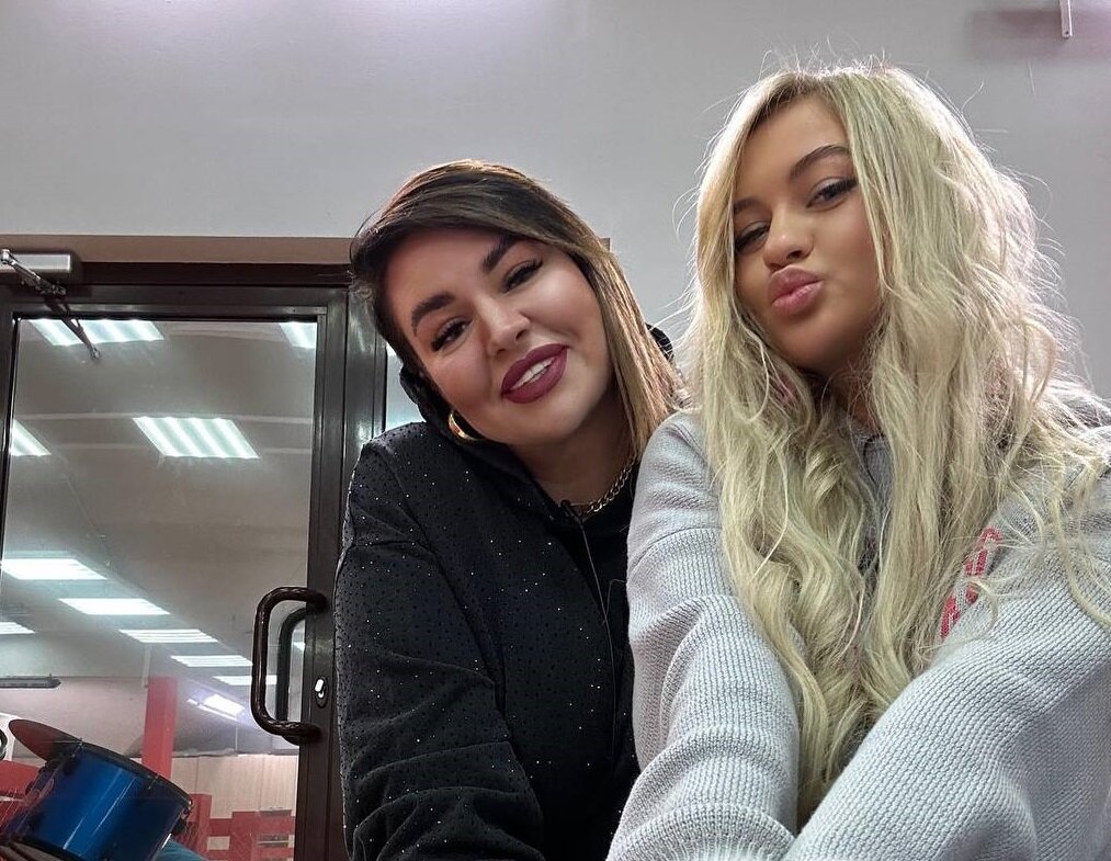 Саша Черно и Элина Рахимова (фото из Telegram)