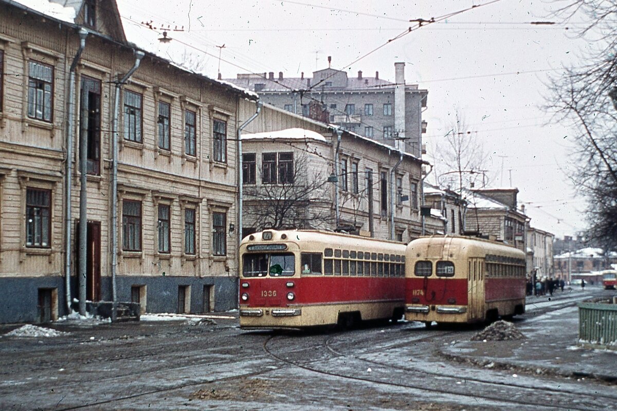 Примерно январь 1973 года. 2-й Полевой переулок. Источник фото https://transphoto.org/photo/1675165/