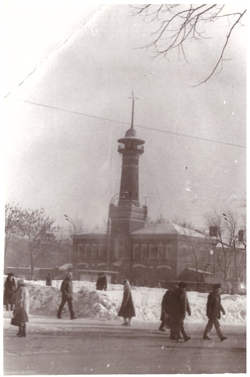 Вторая половина 1970-х гг. Каланча в Сокольниках. Автор фото Столяров В.Г. (из архива Столяровых) Источник фото https://pastvu.com/p/1502729