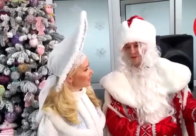 Дед Мороз (SHAMAN) и Снегурочка (Е. Мизулина) в ДКБ им. З. А. Башляевой