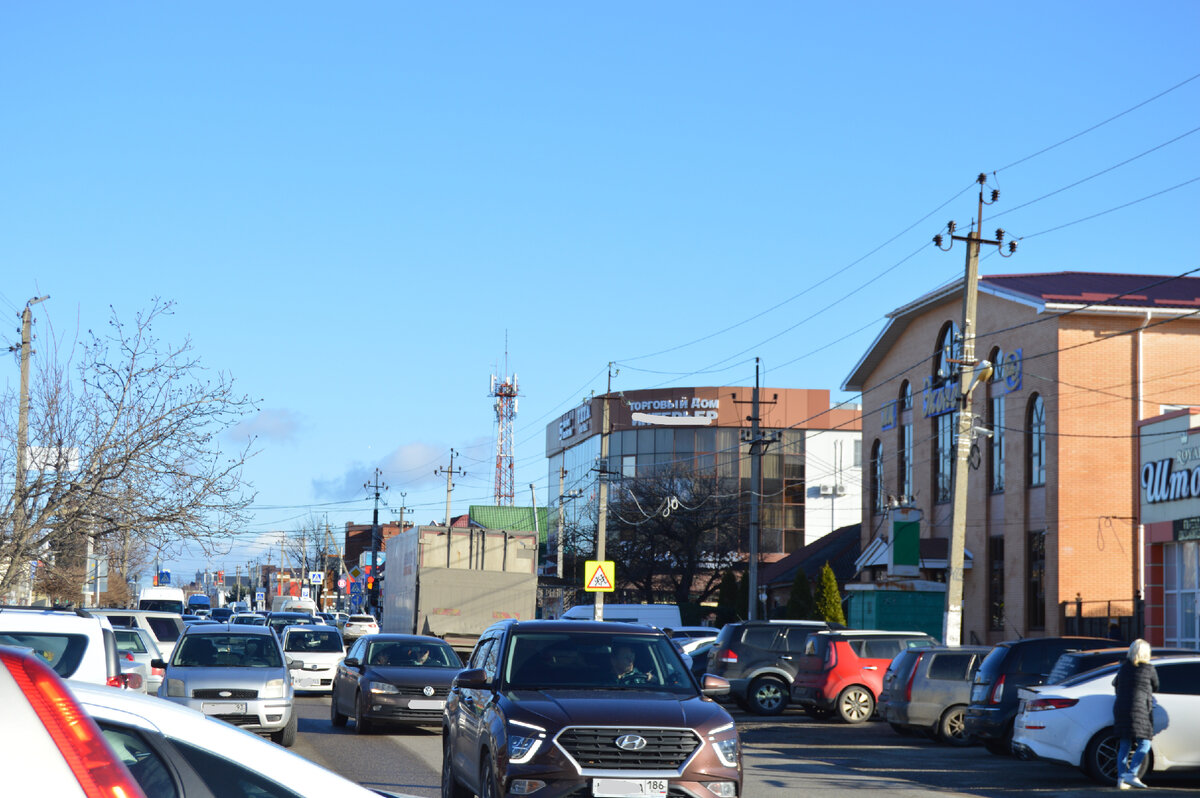 Фото автора. 28.12.2023. Город. Ни проехать, не пройти!