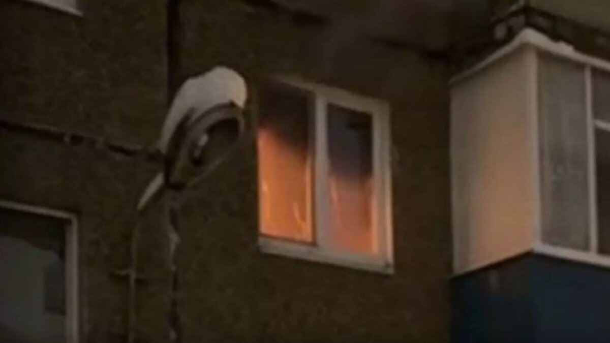     В Казани случился пожар в одной из квартир дома №27 по Бондаренко. Как сообщили Inkazan в пресс-службе ГУ МЧС России по Татарстану, в результате никто не пострадал.