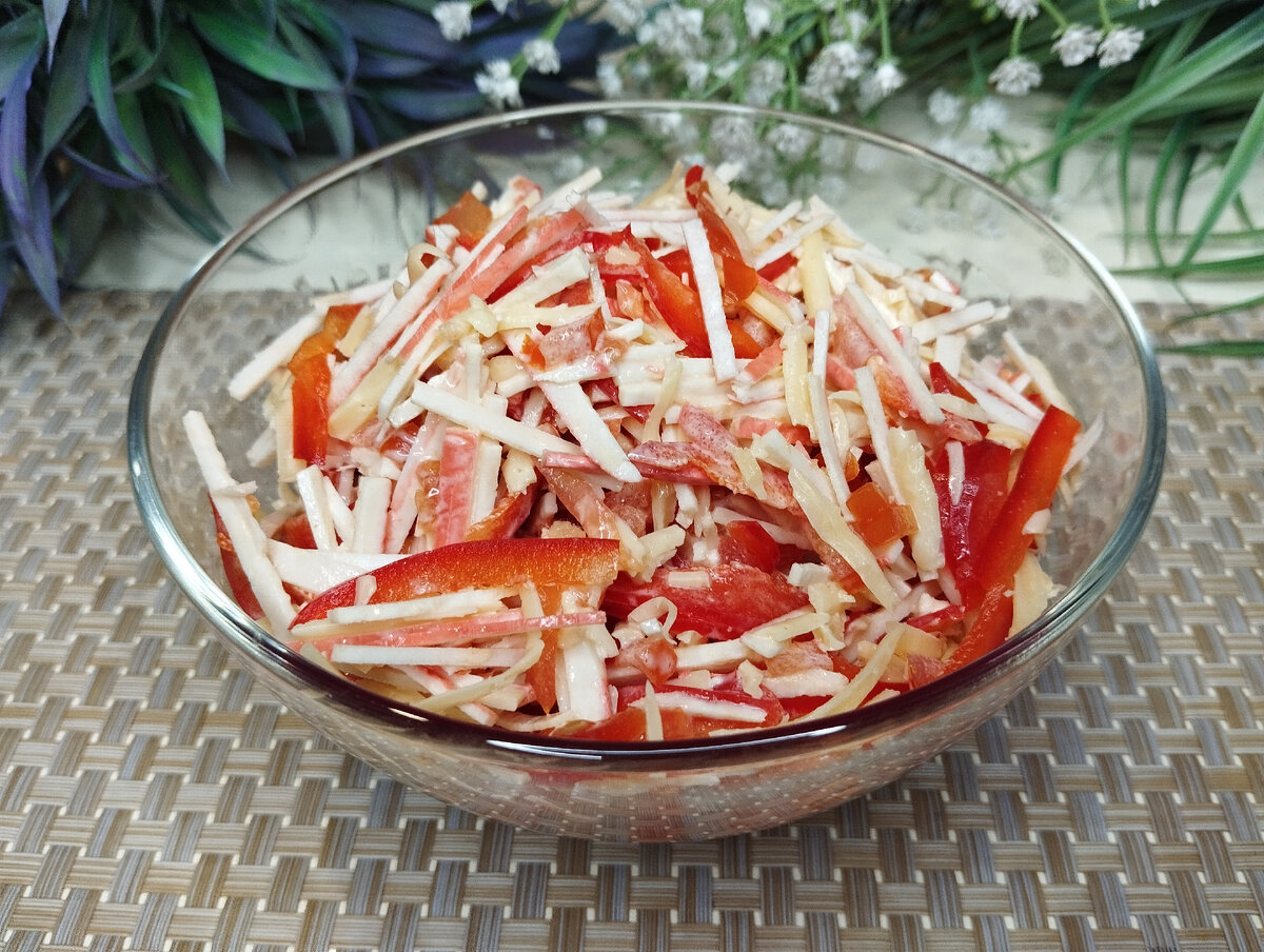 16+ лучших рецептов крабового салата: классические рецепты вкусных салатов с крабовыми палочками