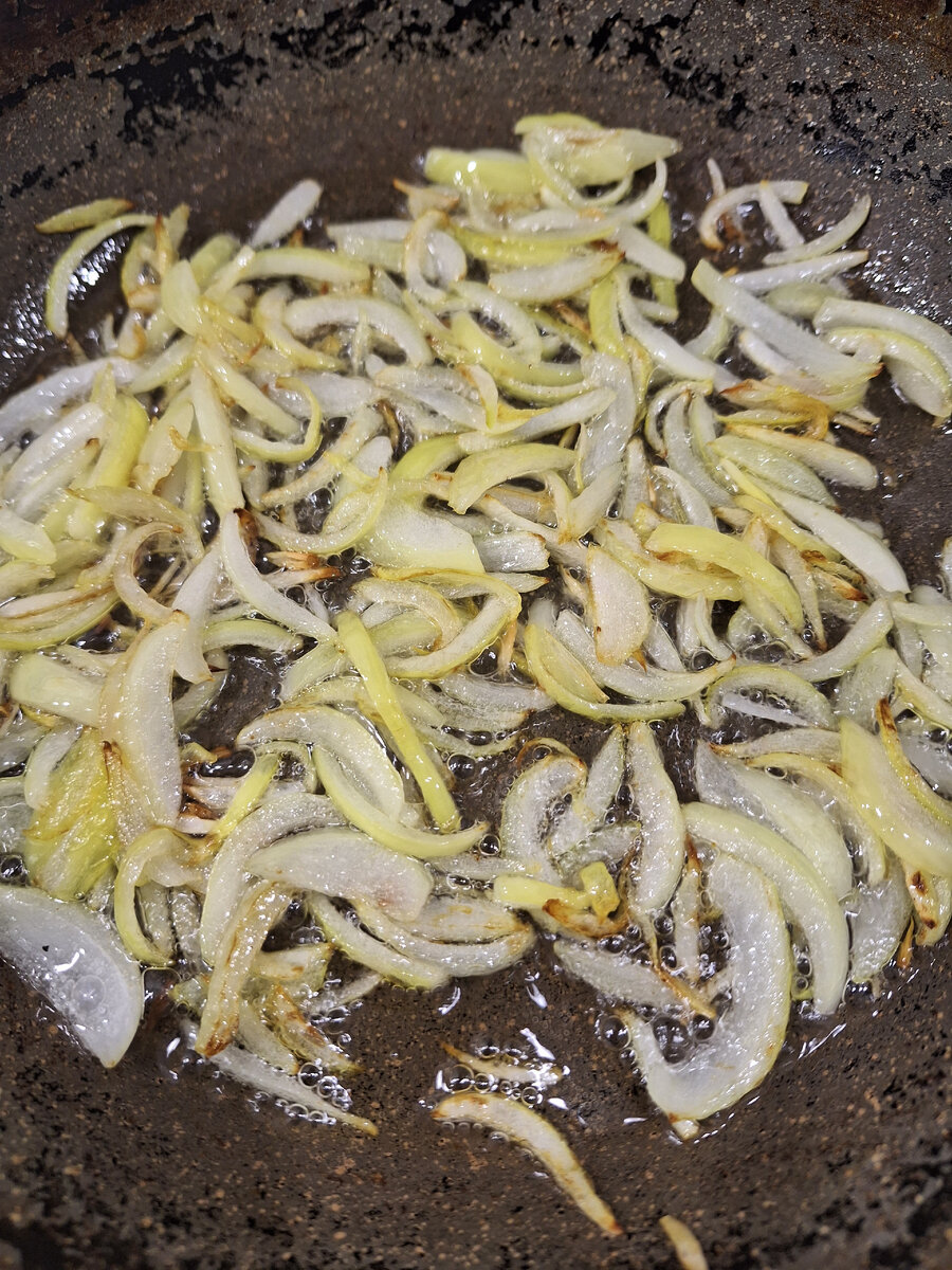 до золотистого цвета