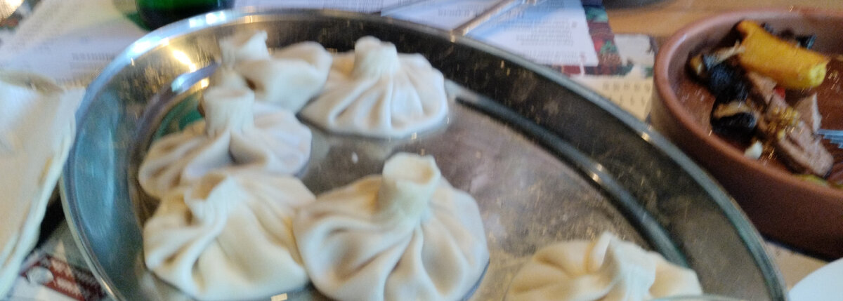 Оказывается по форме хвостика различают начинку хинкали