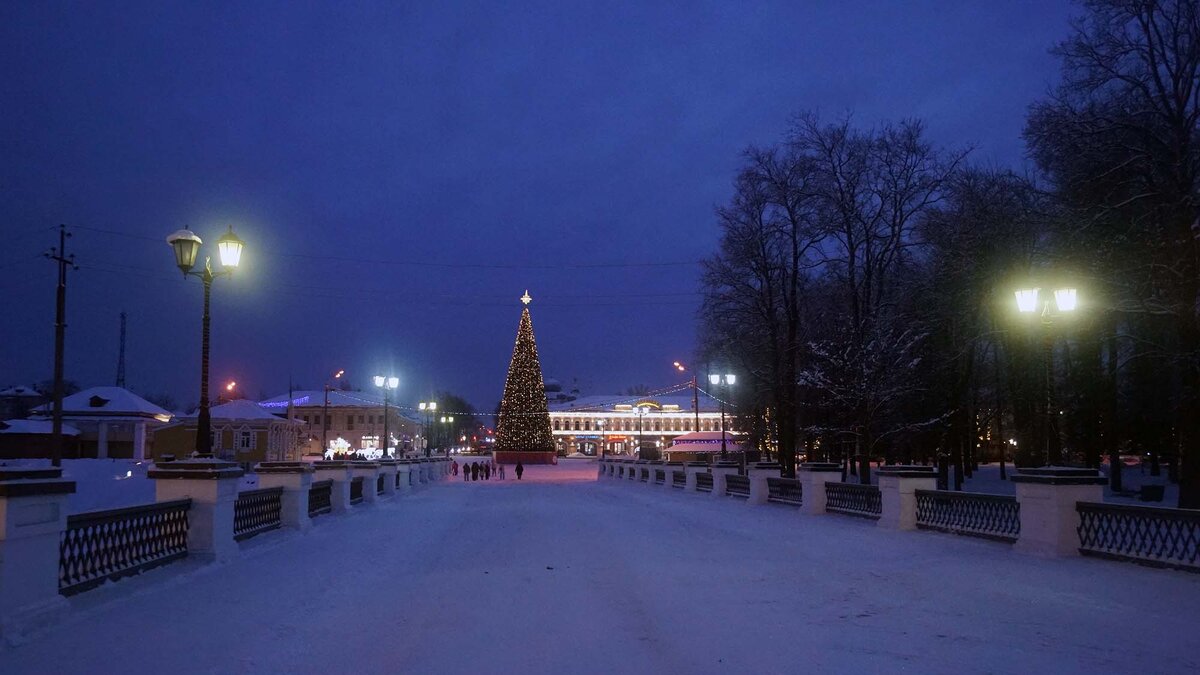 Таким красивым город ещё не был! Углич в преддверии Нового года. |  Путешествую по России | Дзен