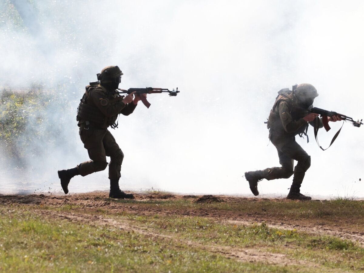    Украинские военнослужащие во время учений Rapid Trident-2017 © РИА Новости / Стрингер