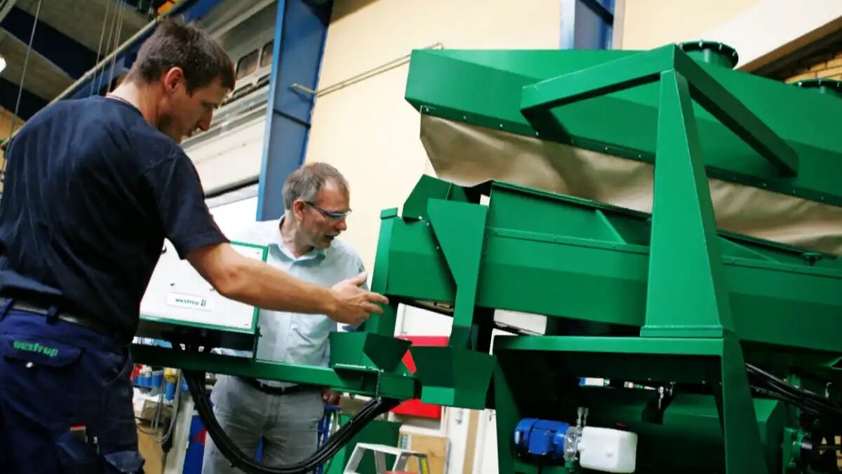 Фото:Fowler Westrup Известный производитель техники из Нидерландов Seed Processing Holland стал частью индийской компании Fowler Westrup India