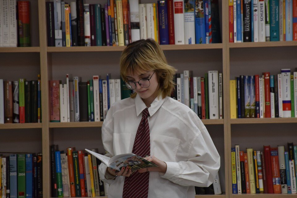    Книги можно прочесть в отделе гуманитарной литературы Фото: Библиотека Им. В.Я. Шишкова