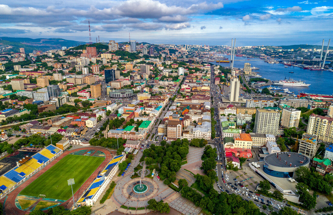 Владивосток центр города. Владивосток центр города вид сверху. Владивосток центр панорама. Владивосток русский Сан-Франциско.