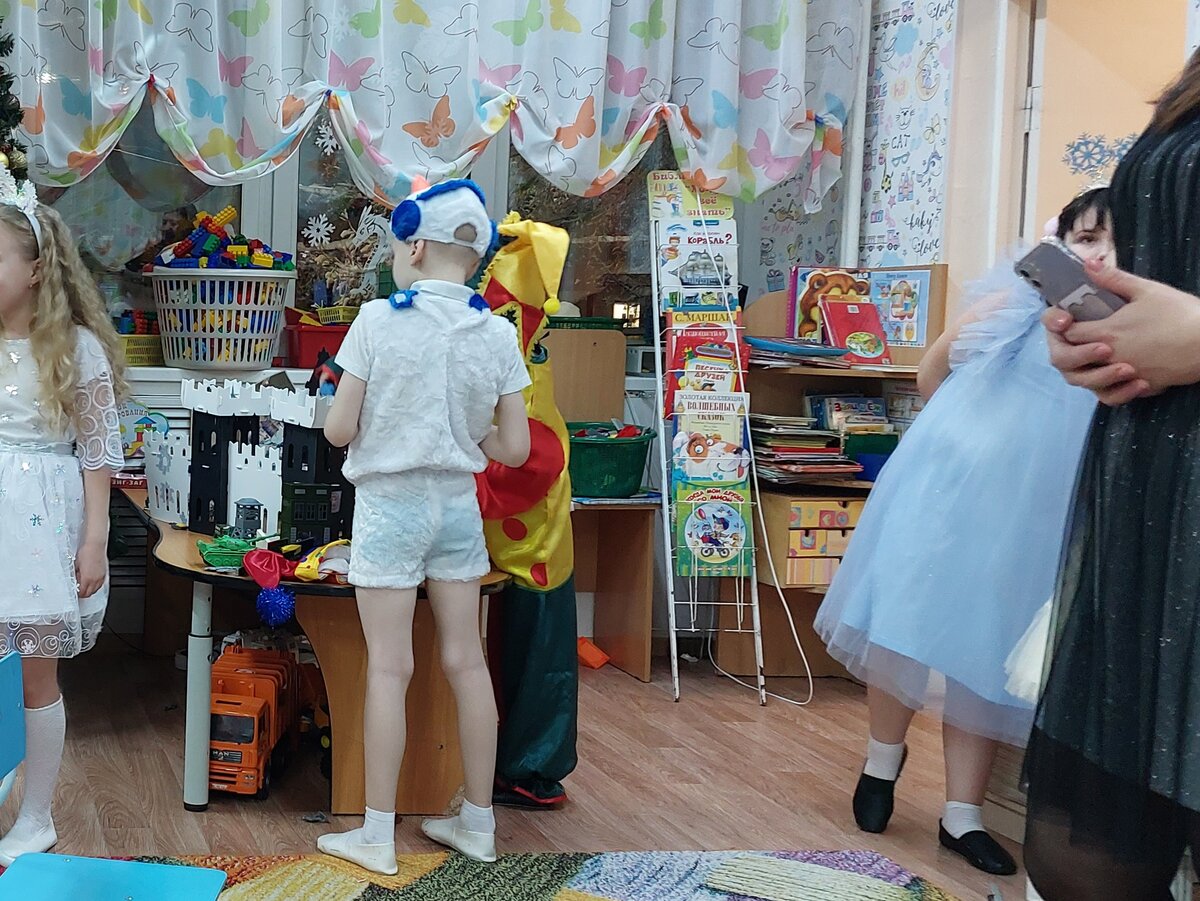 В ожидании новогоднего утренника