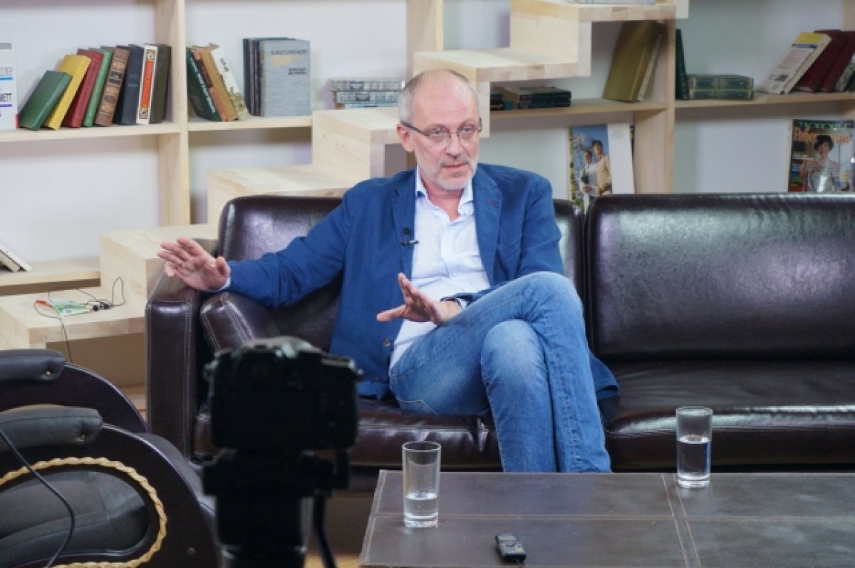    Ток-шоу «Закрытый показ» с Александром Гордоном вернется в эфир 20 января