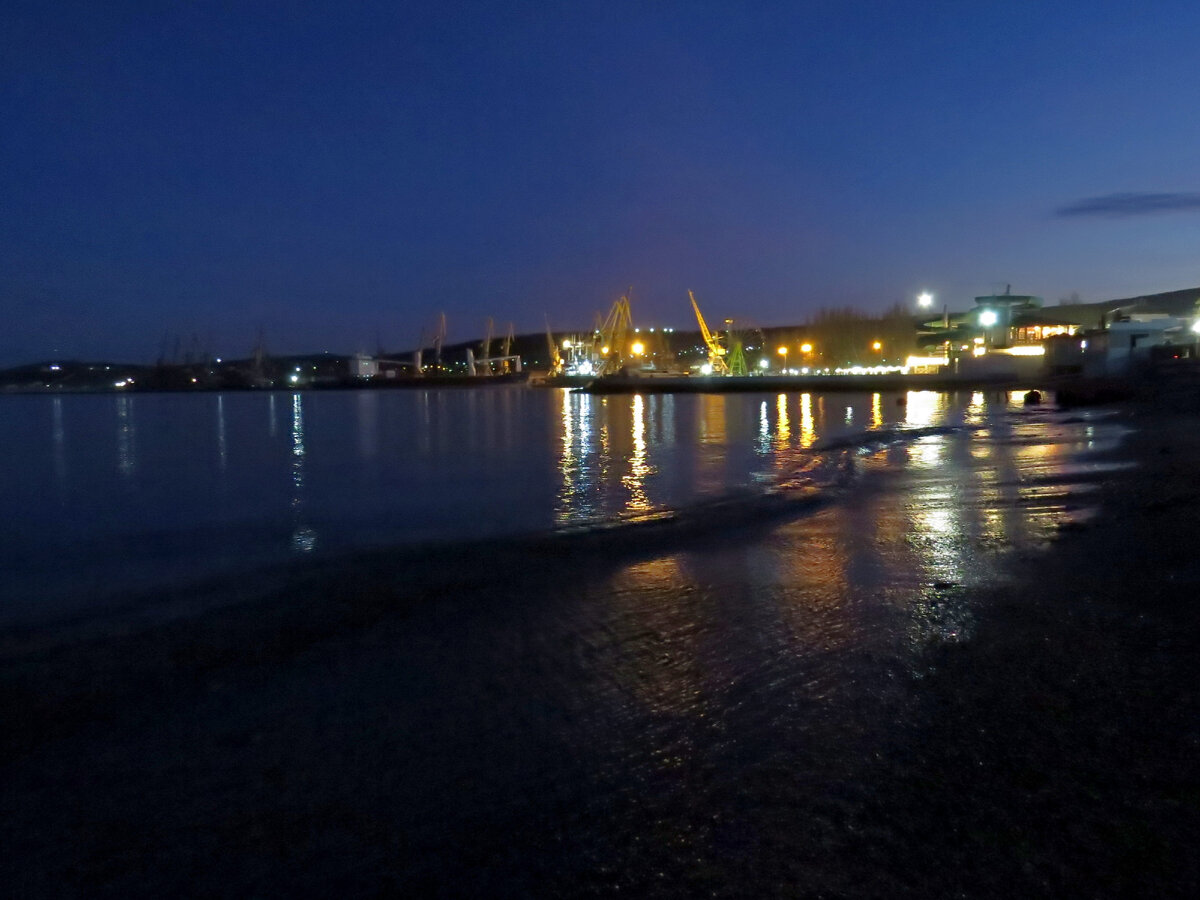 В ожидании луны. Часть 2. Малиновое море. | Променад с фотоаппаратом | Дзен