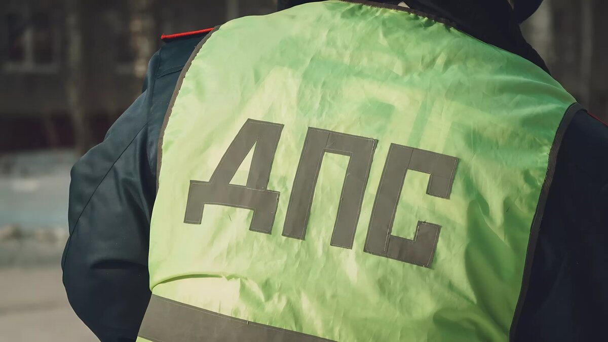     Автоинспекторы несут службу в Тобольском и Уватском районах, а также на опасных участках трассы Тюмень — Ханты-Мансийск.