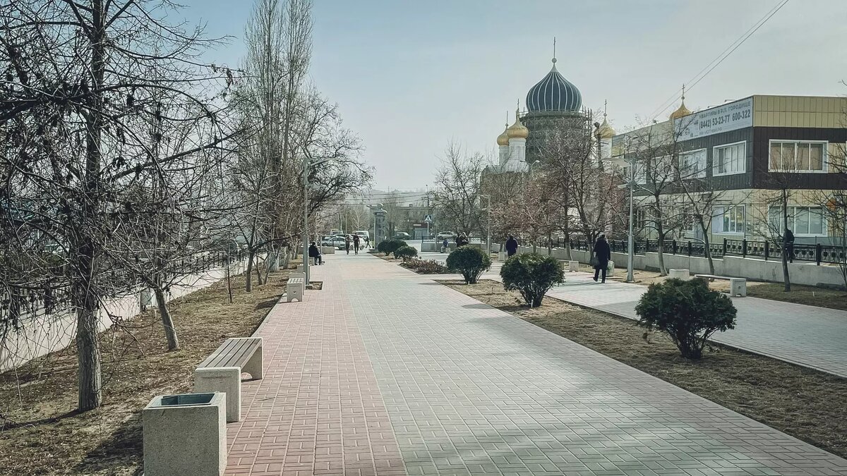    Городищенский район Волгоградской области привлекает туристов живописной природой, загадочным святилищем, старинными храмами и богатой военной историей. Рассказываем подробнее об изюминках района.