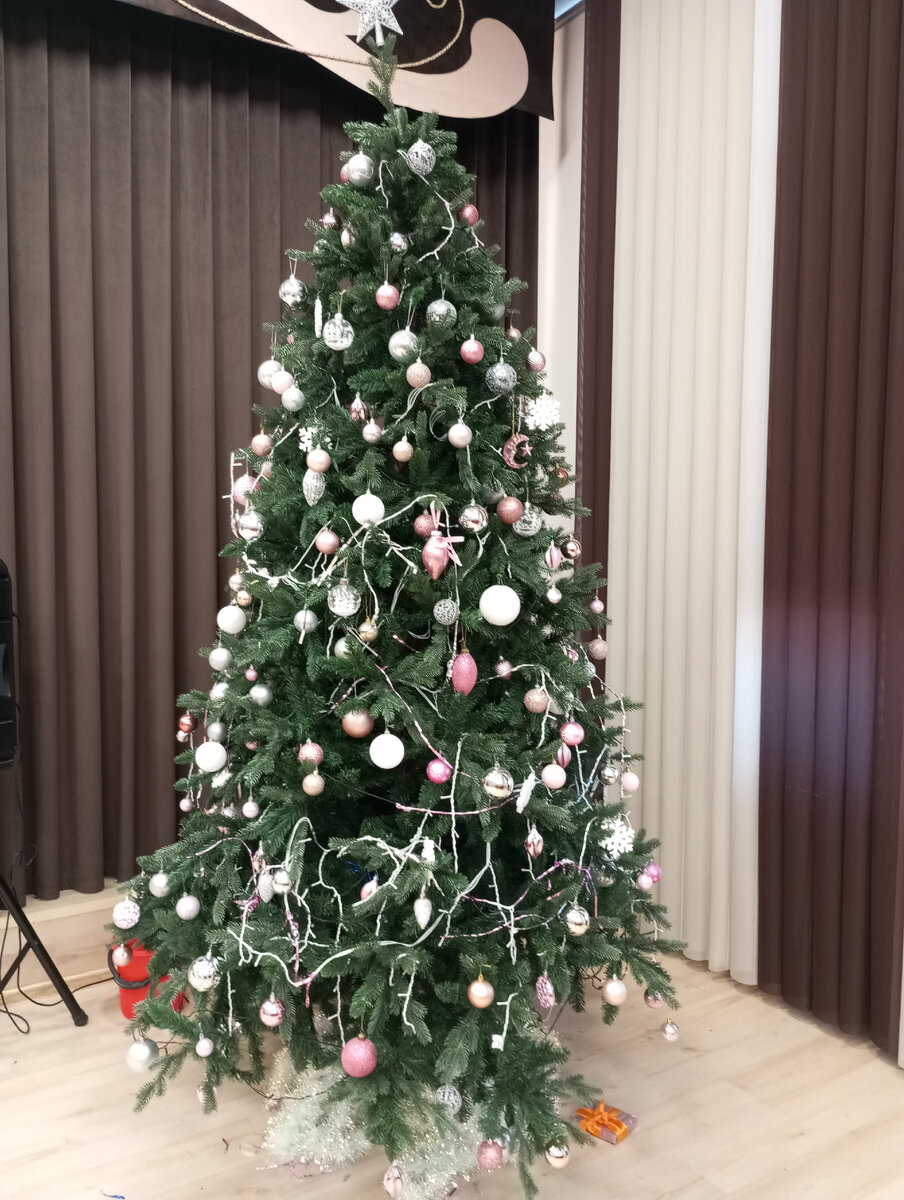 Фото автора. На ëлке. 