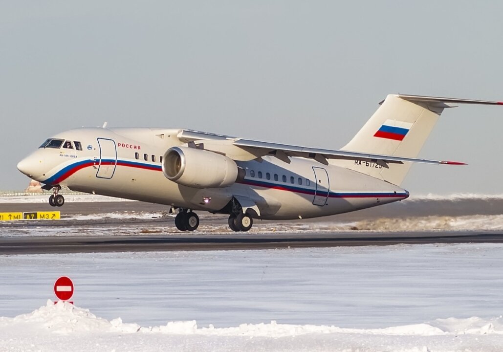 Ан 148 пассажирский самолет фото Минюст Украины намерен конфисковать два российских пассажирских самолета Ан-148 