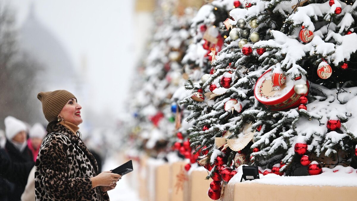    Какие слова нужно произнести под бой курантов, чтобы желание сбылось? Шаман рассказала заговор на счастье© РИА Новости | Фотохост-агентство РИА Новости