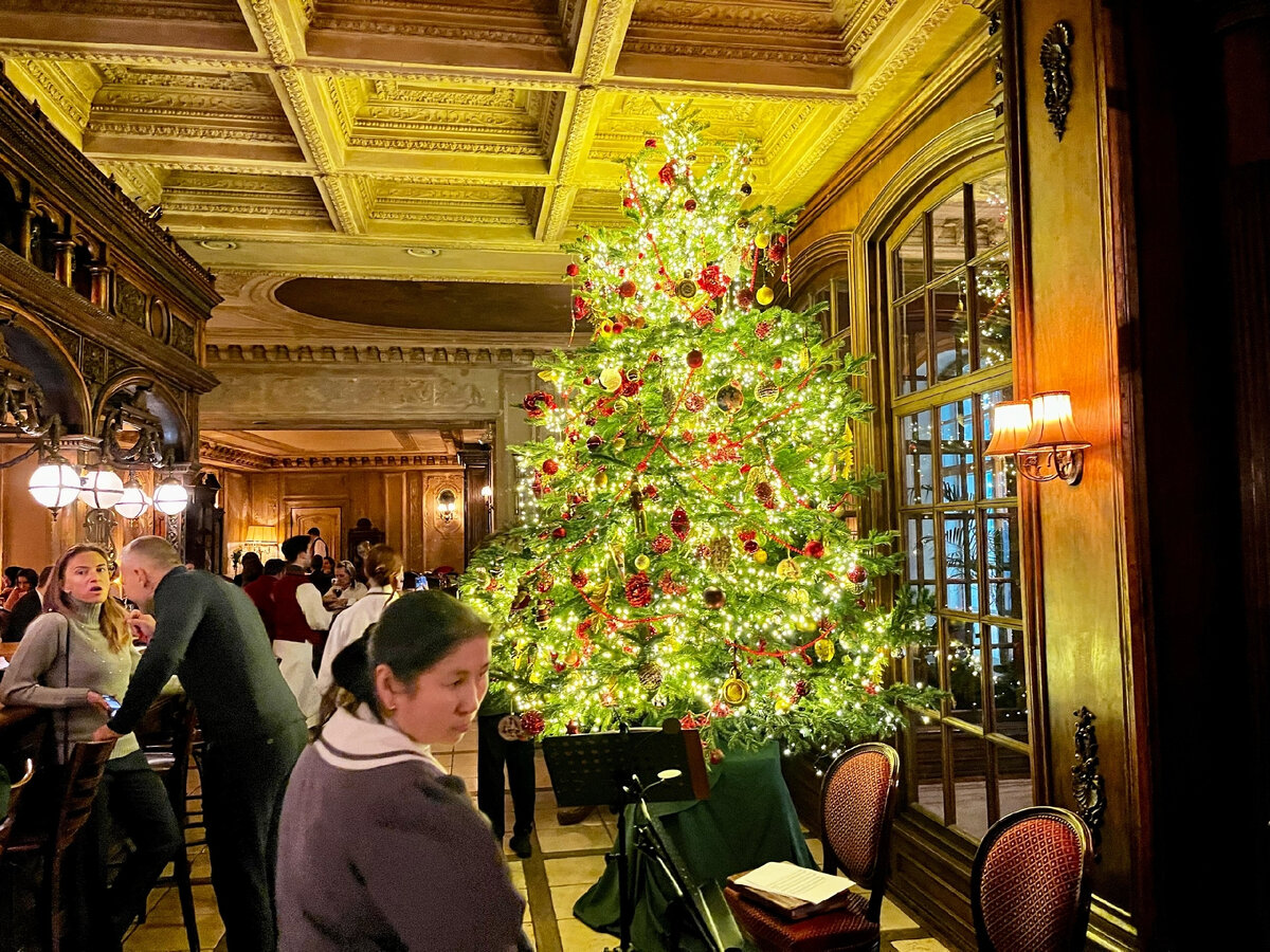 зал на 1 этаже - аптека