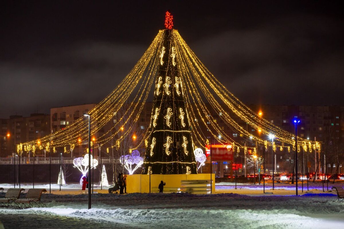    В Сургуте завершается зимнее оформление города