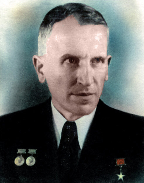 Александр Александрович Архангельский (1892—1978) - советский авиаконструктор.