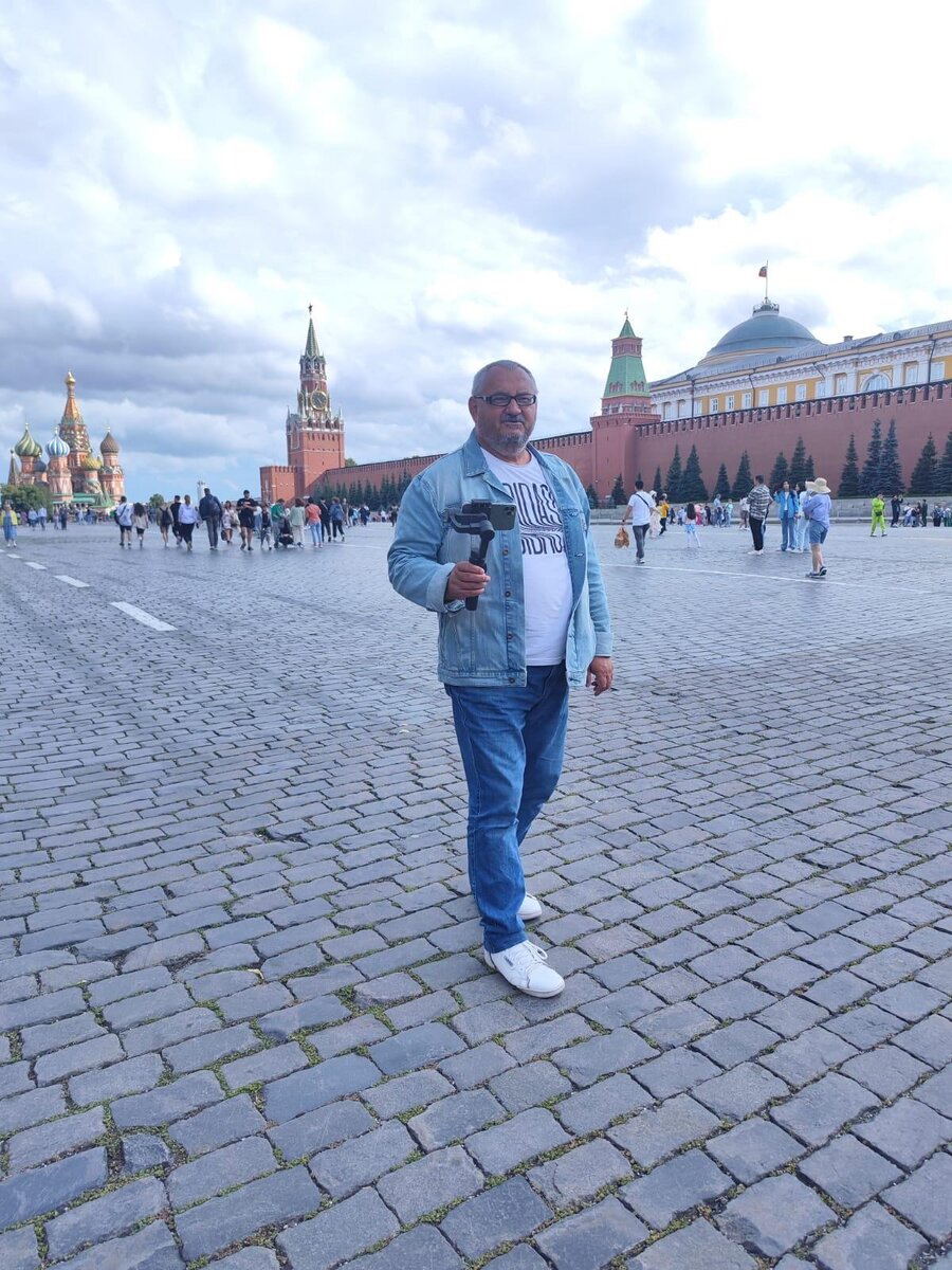 Снимаю ролик в самом центре России. Фото автора. 