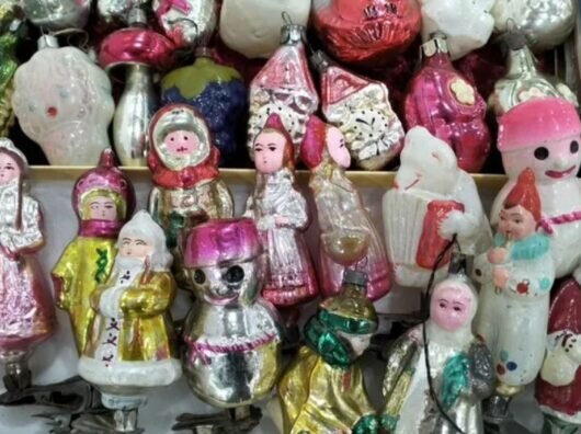    елочные игрушки за 10 млн рублей // фото: сайт Avito.ru