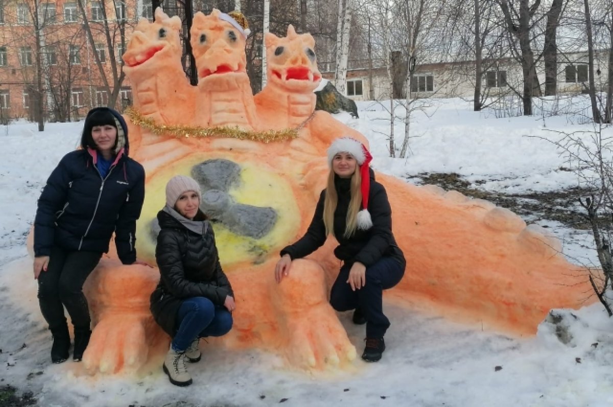    Рентгенологи Асбестовской больницы слепили Горыныча.