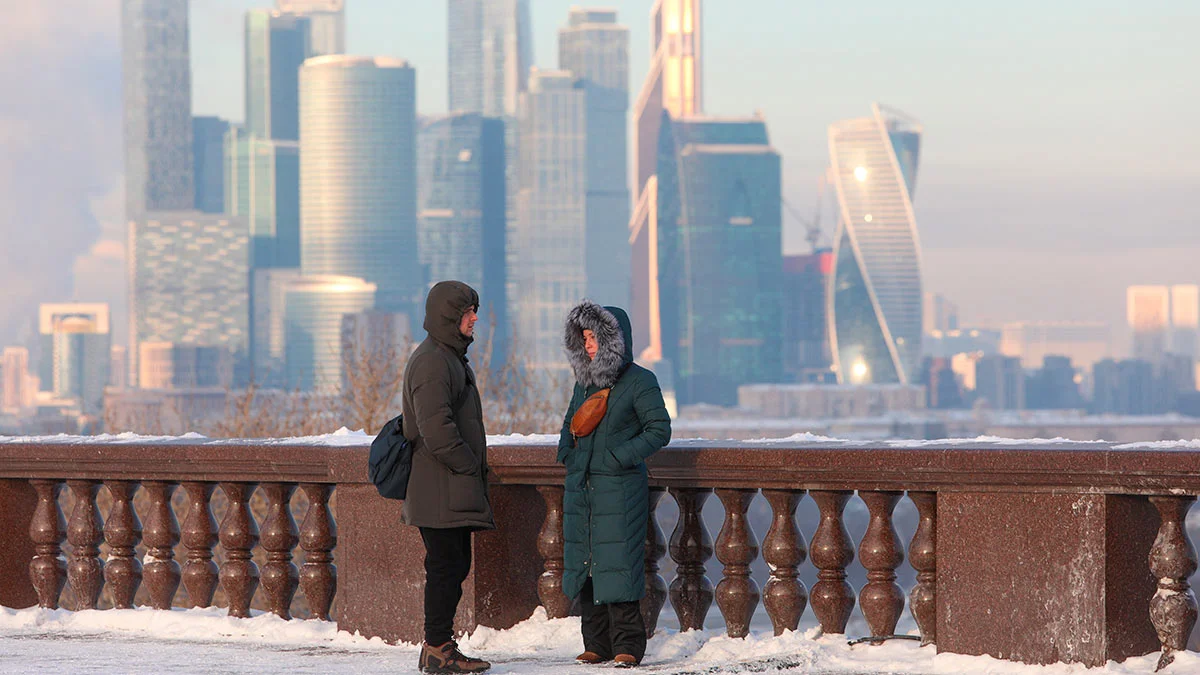 Похолодание передают. Аномальный холод в Москве. Морозы в Москве. Потепление в Москве. Аномальные Морозы в Москве.