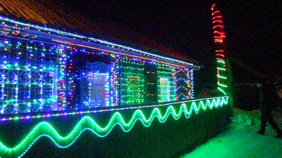    2016 год. Дом Деда Мороза Иванова в Киселевске. Фото - архив семьи.