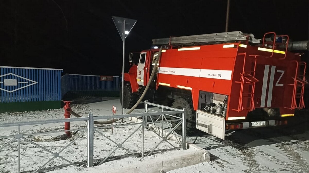    В селе Большое Солдатское Курской области горел дом