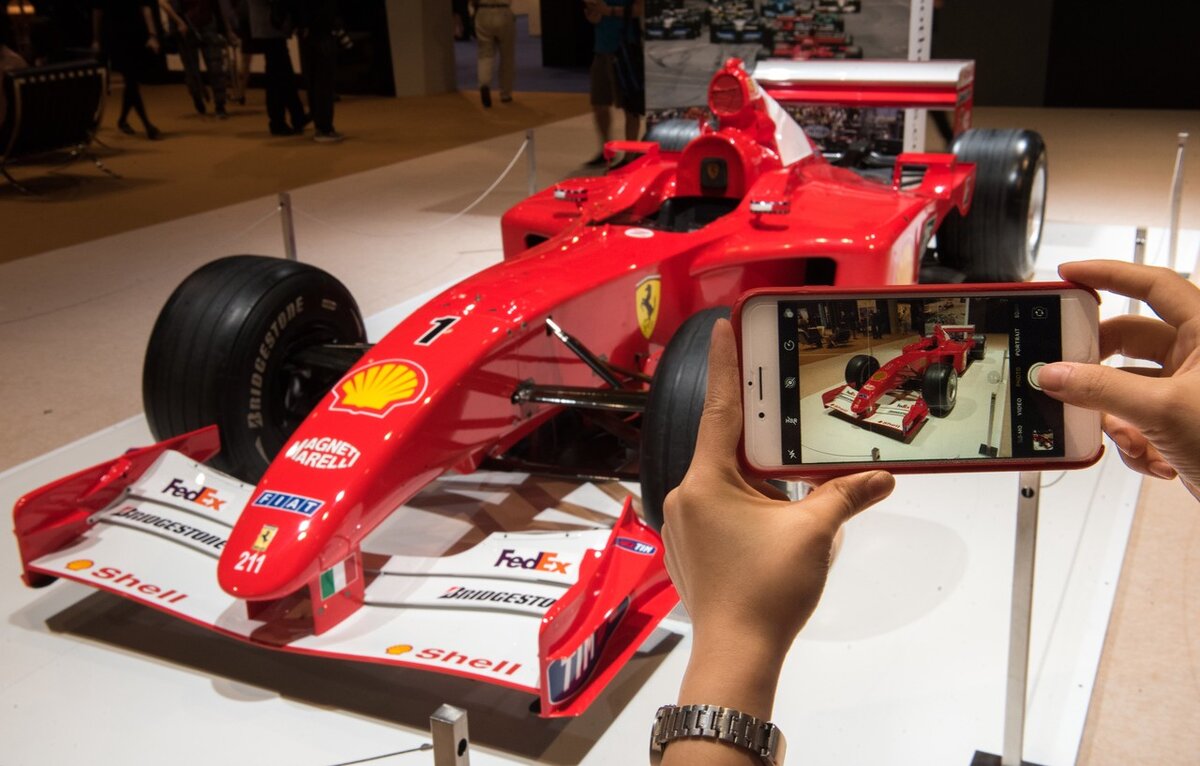 Фото: TASS / Zuma / Гоночный болид Михаэля Шумахера Ferrari F2001